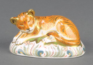 A Royal Crown Derby Imari pattern lion cub paperweight with gold stopper 3 1/2" 