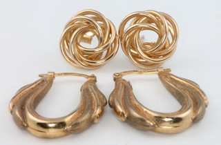 Two pairs of 9ct yellow gold earrings 3.7 grams
