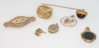An Edwardian 15ct gold gem set bar brooch and minor Victorian jewellery 