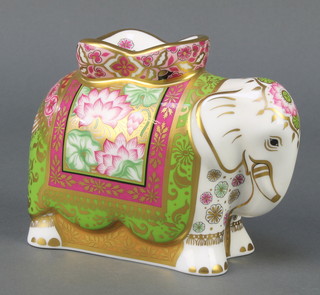 A Royal Crown Derby Imari pattern mother Indian elephant paperweight with gold stopper 5 1/2" 