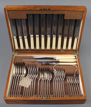 A canteen of plated cutlery for 6 