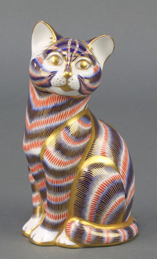 A Royal Crown Derby Imari pattern cat paperweight with gold stopper 5" 