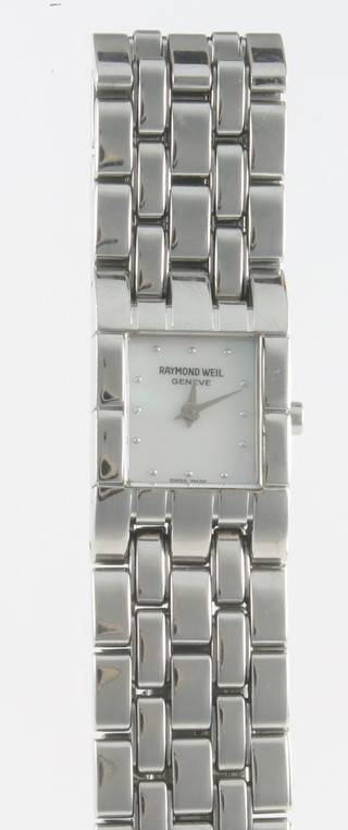 A lady's steel cased Raymond Weil wristwatch with mother of pearl dial, boxed 
