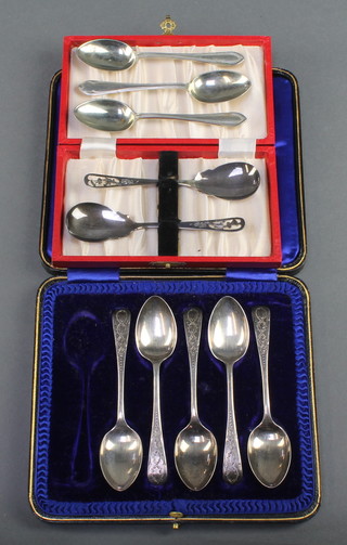 5 silver teaspoons with chased decoration Sheffield 1913, a cased pair of plated serving spoons, weighable silver 82 grams