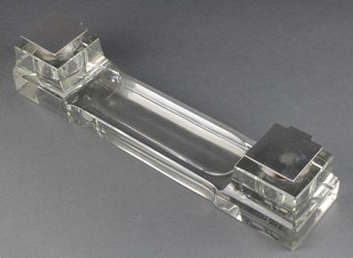 An Art Deco glass inkstand with pen tray flanked by 2 silver inkwells Birmingham 1937, 13 1/2" 