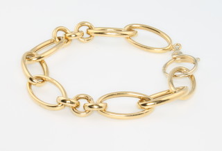 An 18ct yellow gold hollow link bracelet 11.1 grams