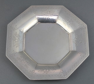 A Victorian silver octagonal dish with chased floral decoration 204 grams 7" 