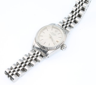 A lady's Rolex Oyster Perpetual Datejust steel cased wristwatch with silvered dial and original bracelet 