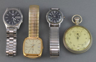 A steel cased Seiko automatic calendar wristwatch, 2 others and a plated cased Air Ministry navigators stop watch 