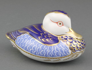 A Royal Crown Derby Imari pattern paperweight in the form of a duck (no stopper) boxed 5" 