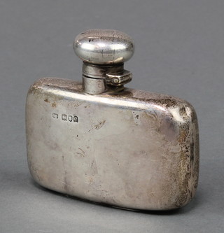 An Edwardian silver hip flask London 1900 62 grams