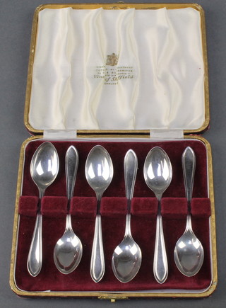 A set of 6 silver coffee spoons, Sheffield 1960, 26 grams 