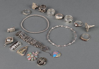 2 silver bangles, a ditto ring and 16 items of silver jewellery, 119 grams