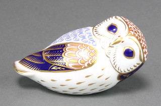 A Royal Crown Derby Imari pattern paperweight in the form of an owl with ceramic stopper 5 1/2" 