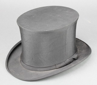A gentleman's Dunn & Co folding opera hat