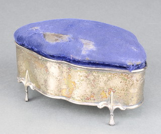 An Edwardian style silver trinket box on hoof feet, rubbed marks 5 1/2" 