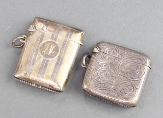 2 silver vesta cases Birmingham 1921 and 1928, 42 grams
