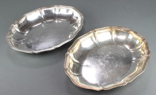 A pair of Swedish silver serving dishes, Sweden 1928, 25 ozs, 12" 