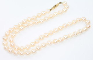 A cultured pearl necklace with 9ct yellow gold clasp 15 1/2" 