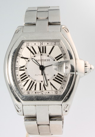A gentleman's steel cased Cartier Automatic Roadster wristwatch 561750LX/2722 on a ditto bracelet with spare link, contained in a Cartier box