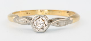 An 18ct white gold 5 stone diamond ring, size M 
