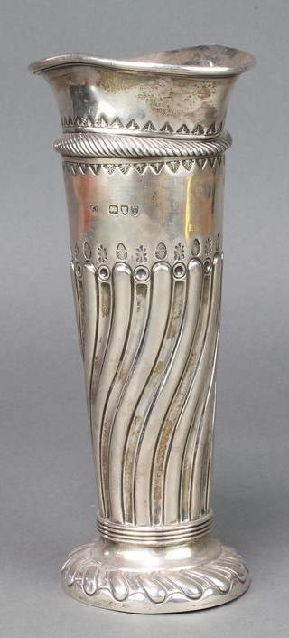 A Victorian silver demi-fluted spill vase London 1894, 237 grams 