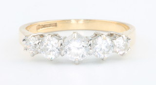 A 14ct yellow gold 5 stone paste ring size N 