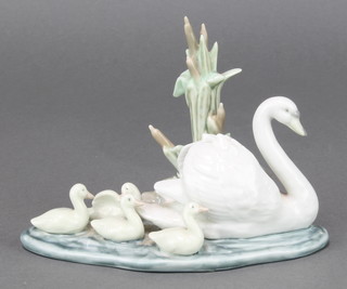 A Lladro group  family of swans 5722 6 1/2" 