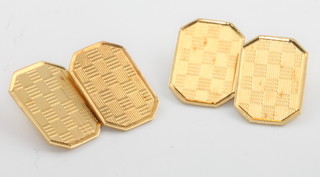 A pair of 18ct yellow gold octagonal engine turned cufflinks, 7 grams 