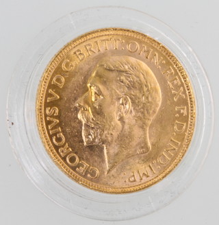 A South Africa sovereign 1932, boxed 