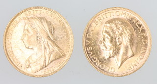 Two sovereigns 1899 and 1931, boxed 
