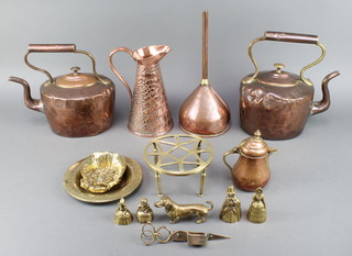 2 19th Century oval kettles (some dents), an oval waisted copper jug by Joseph Sankey & Sons, a copper beer barrel funnel and other items of metalware