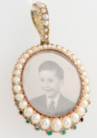 An Edwardian gold seed pearl and paste set pendant 