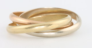 An 18ct 3 colour gold wedding ring size M, 5.6 grams