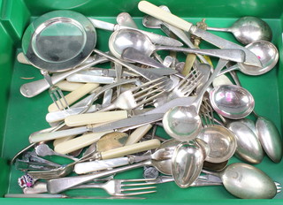 Minor silver plated cutlery, souvenir spoons etc 