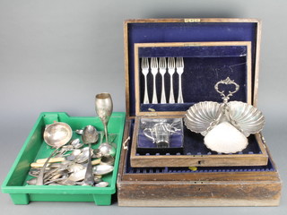 Two Edwardian canteens and minor plated items