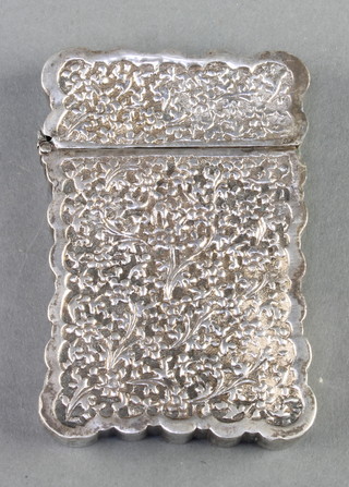 A Chinese silver card case decorated with peony 74 grams
