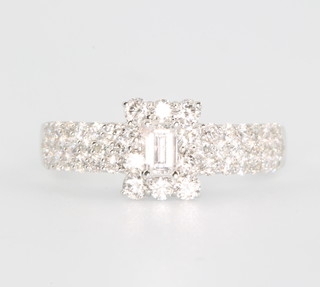 An 18ct white gold baguette and brilliant cut diamond ring approx. 1ct, size L 