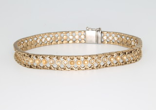 A 9ct yellow gold brushed bracelet 16.9 grams 