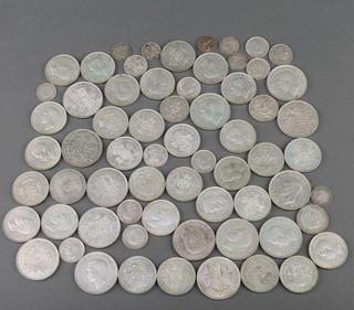 A quantity of pre-1947 Uk coinage 180 grams 
