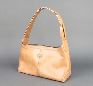 Tod's, a lady's tan leather handbag 7" x 11" x 4" 