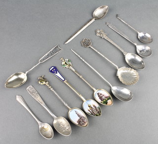 Three Continental silver and enamelled teaspoons and minor souvenir spoons, 148 grams