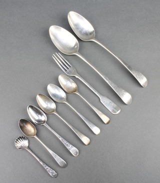A pair of George IV silver table spoons London 1827 and minor flatware, 222 grams 