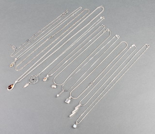 A collection of modern silver jewellery, 72 grams 