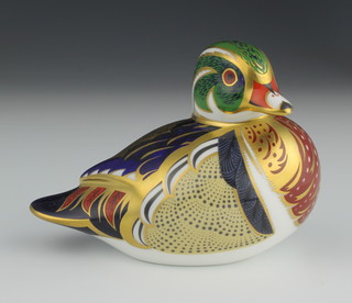 A Royal Crown Derby Imari pattern paperweight Carolina duck with gold stopper 5" 