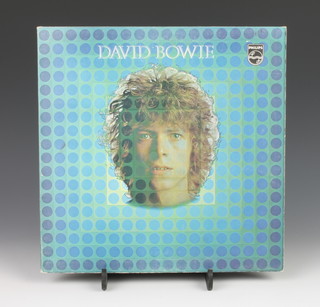 David Bowie 1969 debut album ( first pressing SB7912 ) on vinyl LP in gatefold sleeve. 