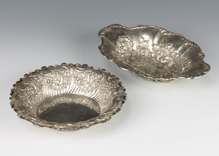 A Victorian silver repousse bon bon dish London 1898, a circular do. Sheffield 1895, 172 grams
