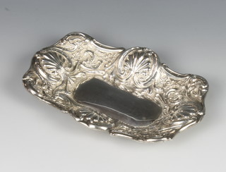 A Victorian repousse silver pin tray Birmingham 1892 76 grams 6"