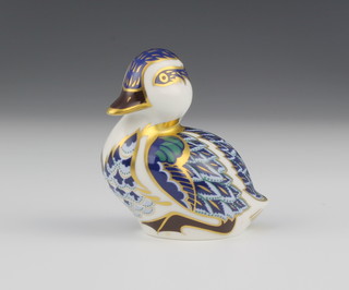 A Royal Crown Derby Imari pattern paperweight Duckling with gold stopper 3" 