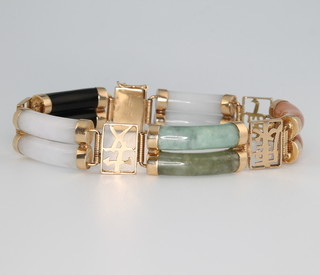 A Chinese hardstone and 14ct yellow gold bracelet